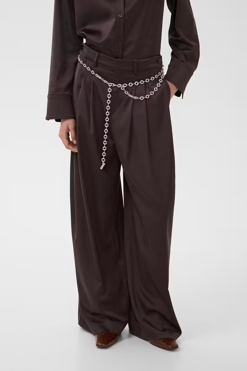 https://images.femalesconceptstore.becosoft.net/articles/gzelva1.jpg?qs=6605