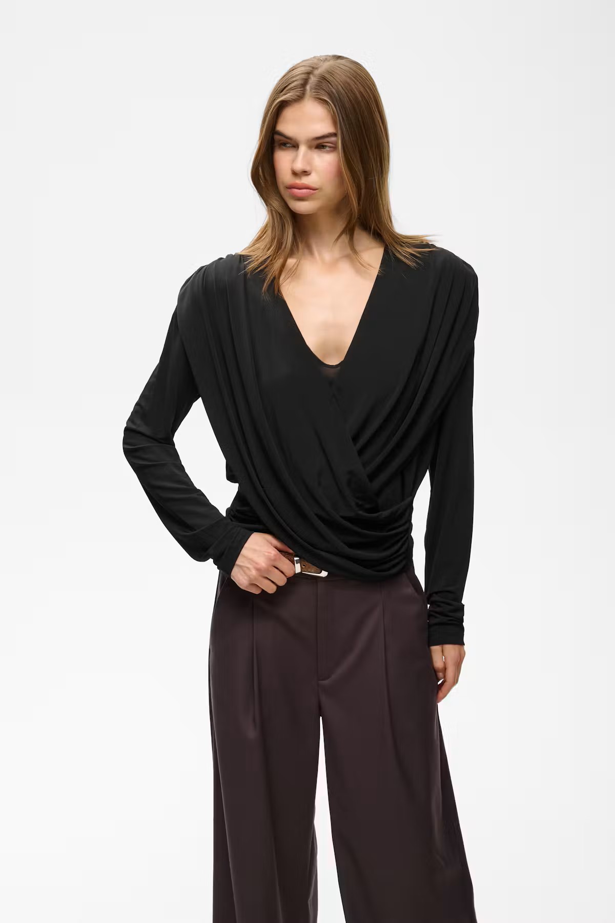 https://images.femalesconceptstore.becosoft.net/articles/gzjosefi1.jpg?qs=6649