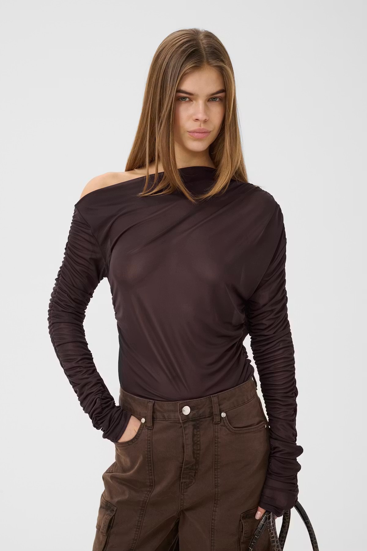 https://images.femalesconceptstore.becosoft.net/articles/gzsvedae1.jpg?qs=5957