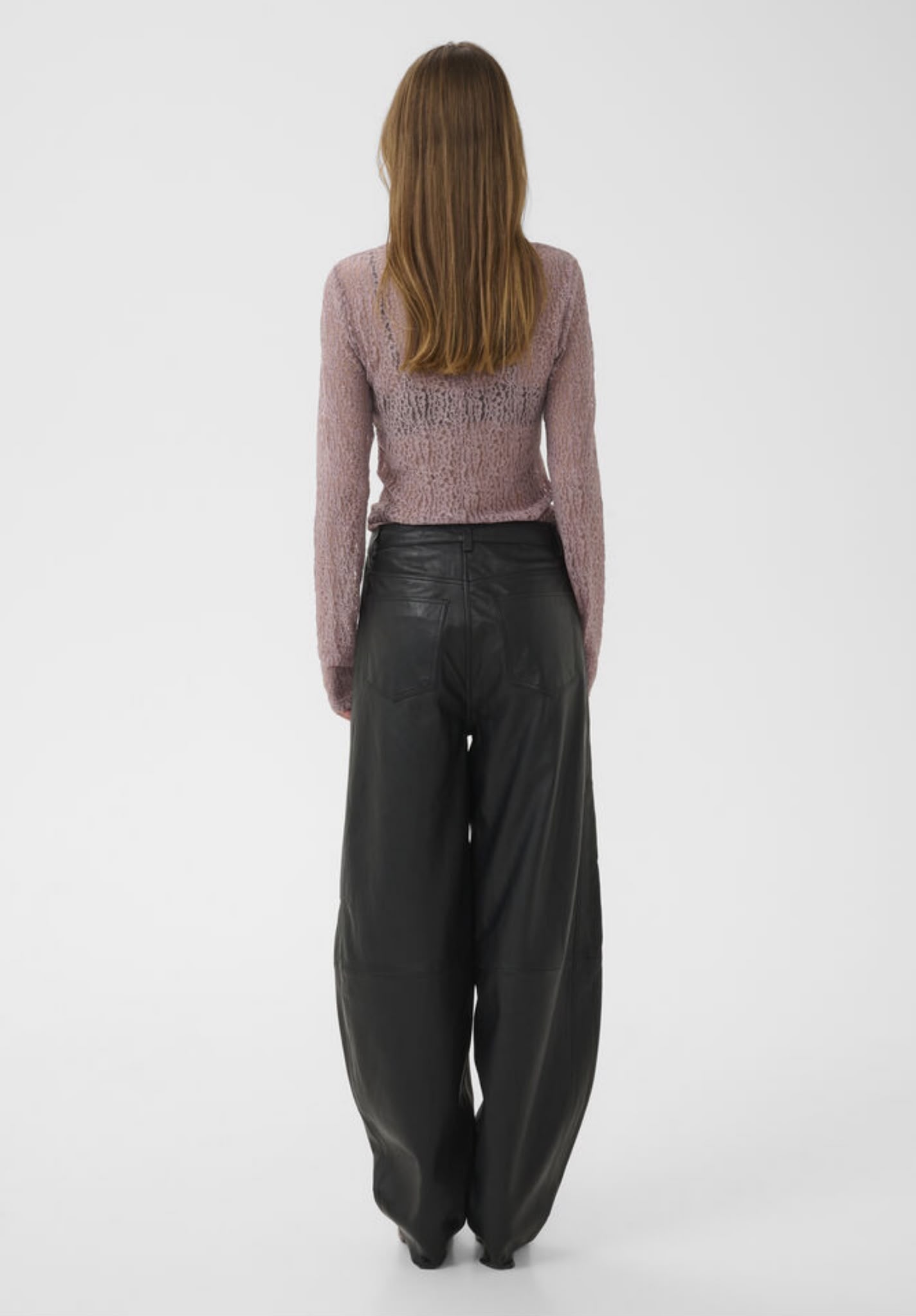 https://images.femalesconceptstore.becosoft.net/articles/gztoraya2.jpg?qs=6902