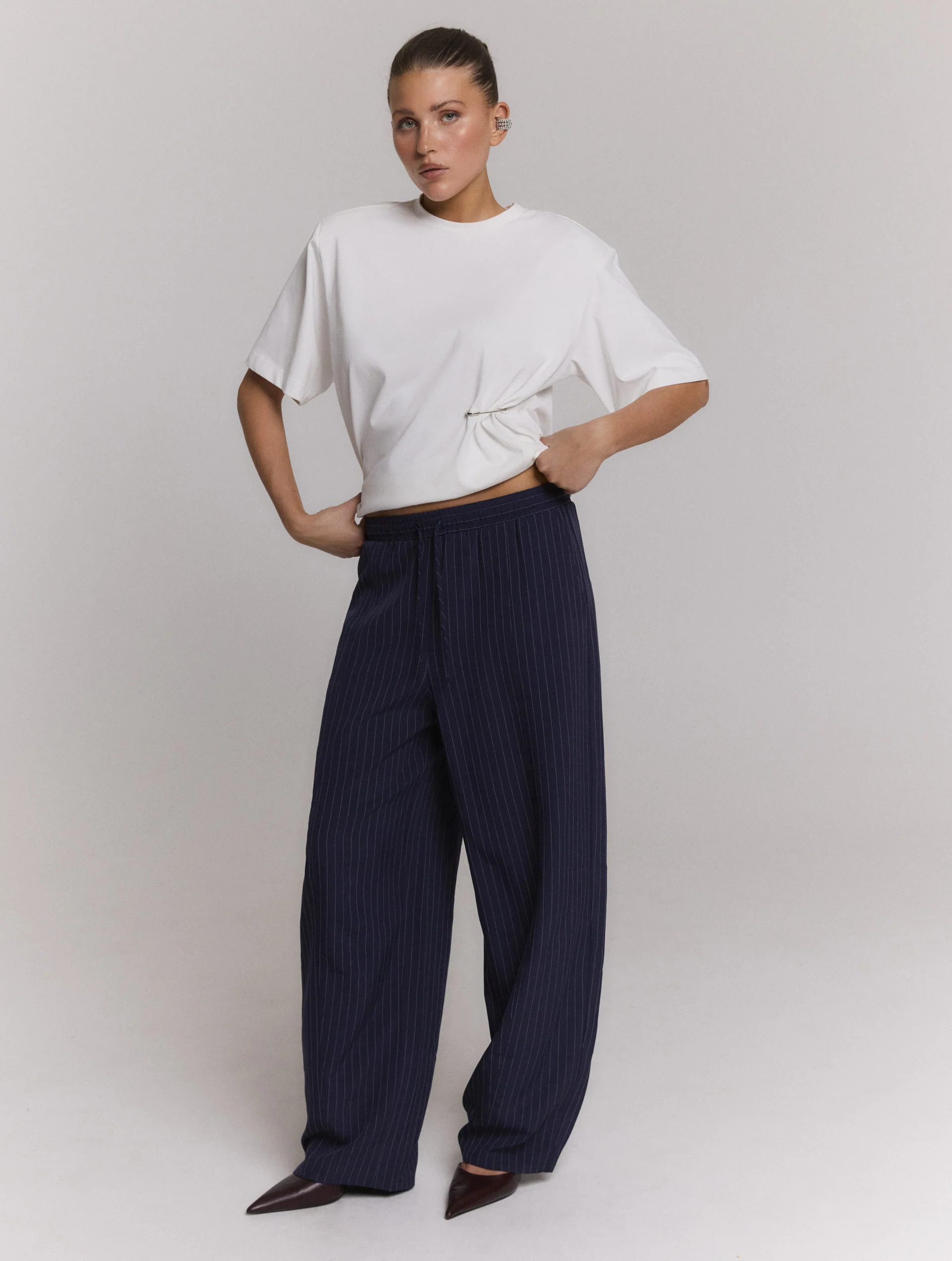 https://images.femalesconceptstore.becosoft.net/articles/jamiepants1.webp?qs=6337