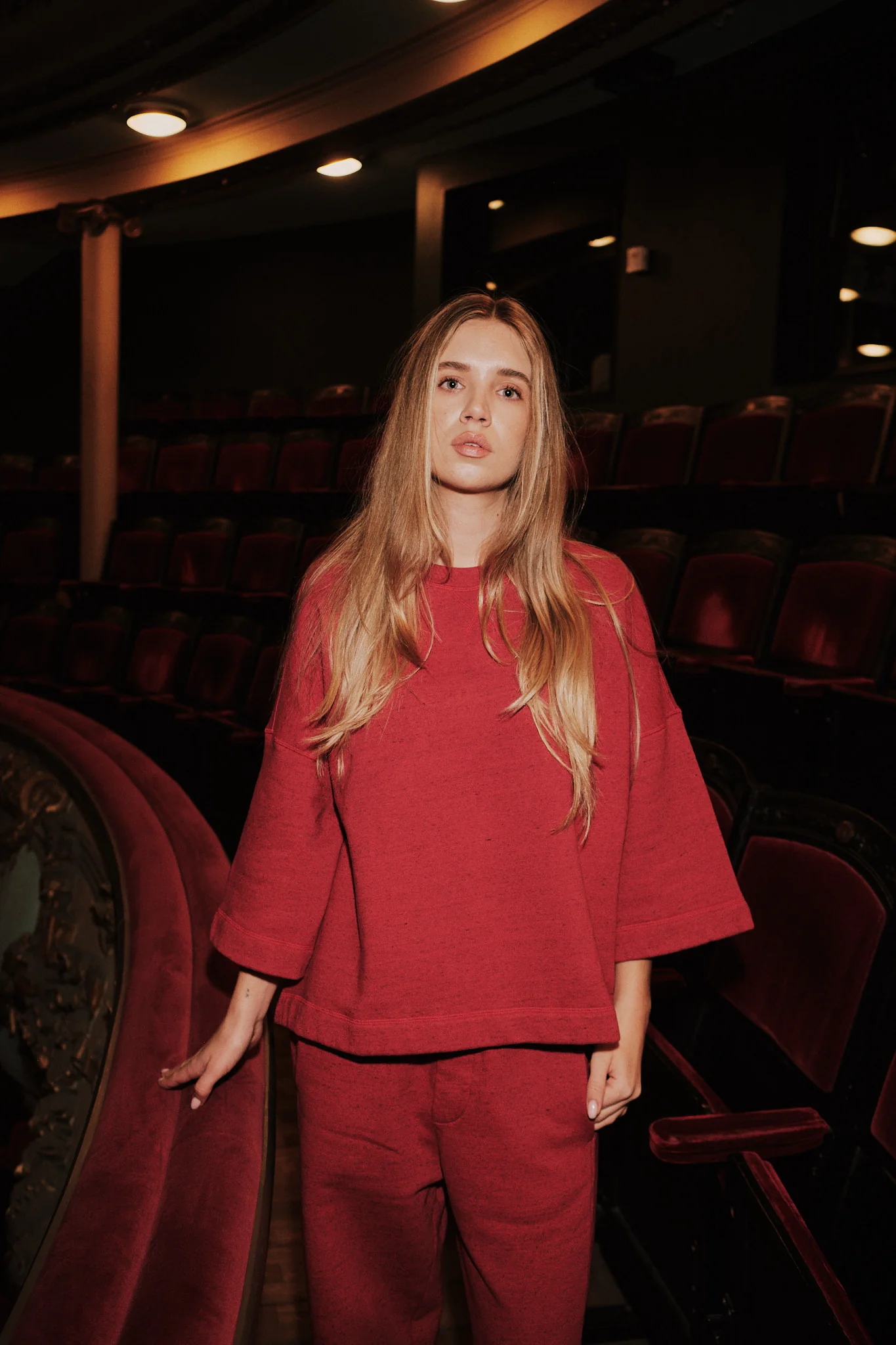 https://images.femalesconceptstore.becosoft.net/articles/jujutop2.webp?qs=6461