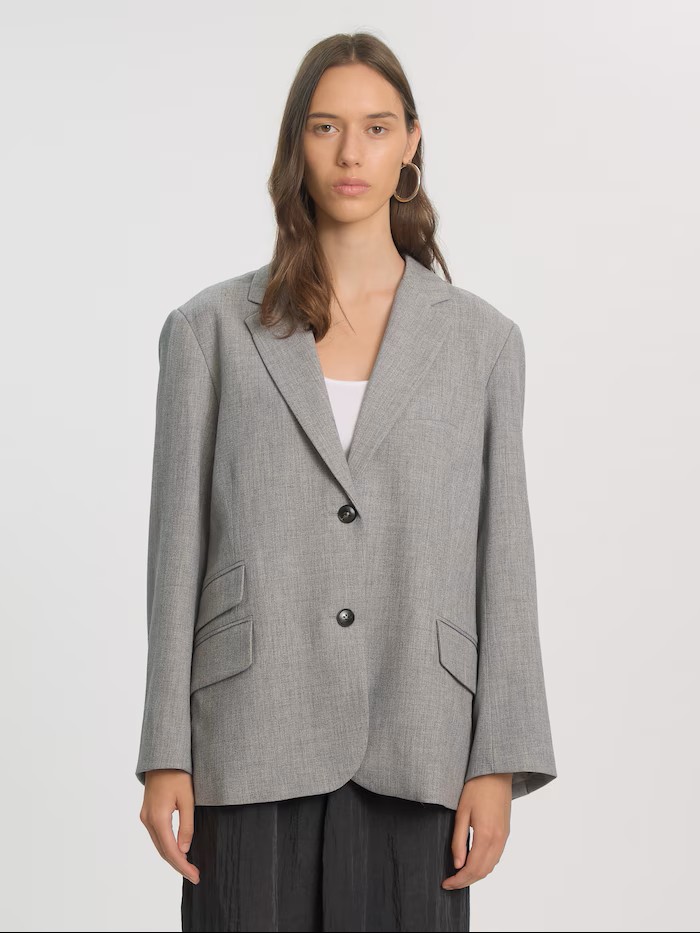 https://images.femalesconceptstore.becosoft.net/articles/kelani1.jpg?qs=6623
