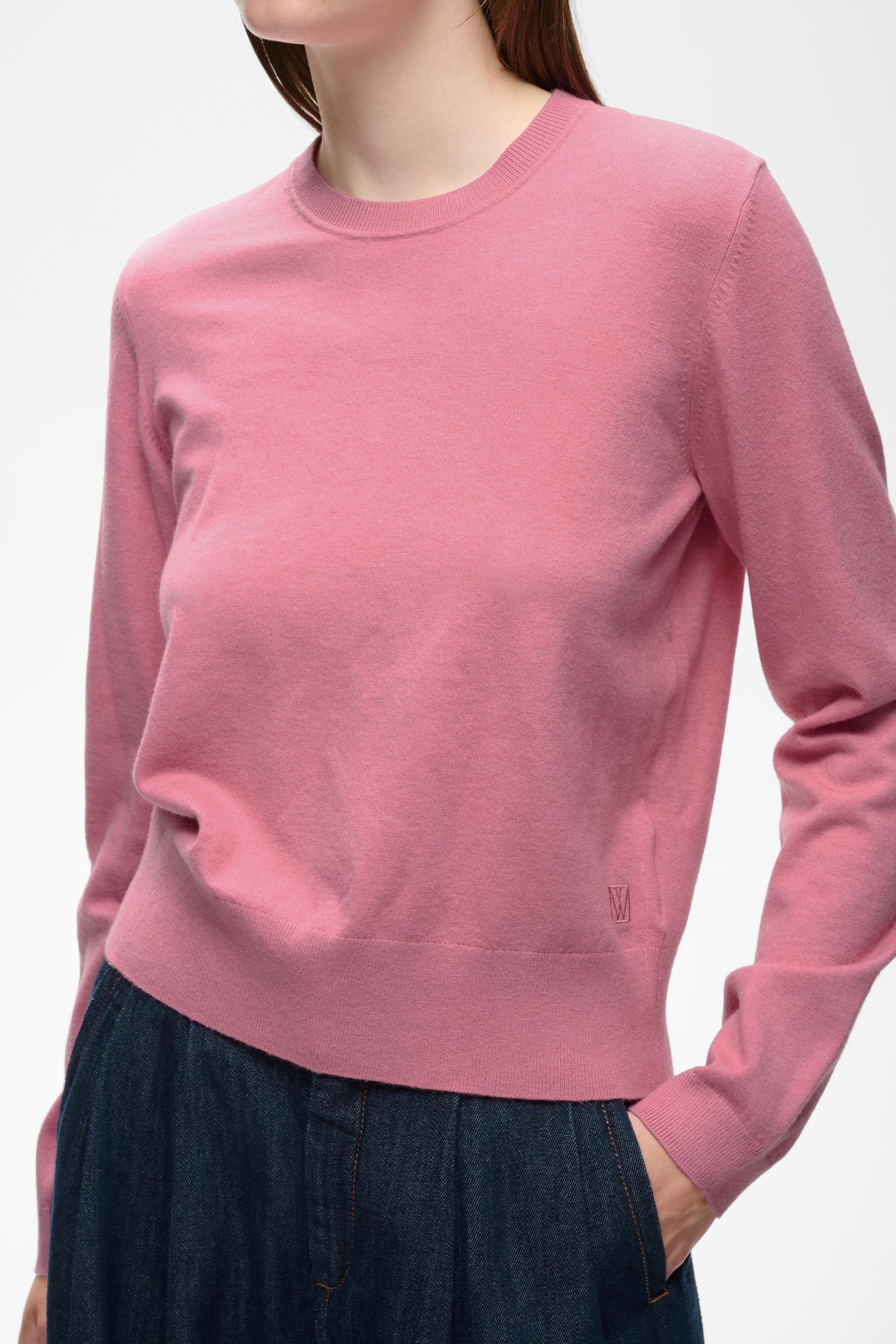 https://images.femalesconceptstore.becosoft.net/articles/kellsieiwpolignac30112937_161712_360.jpeg?height=150&width=150&scale=canvas&qs=6222