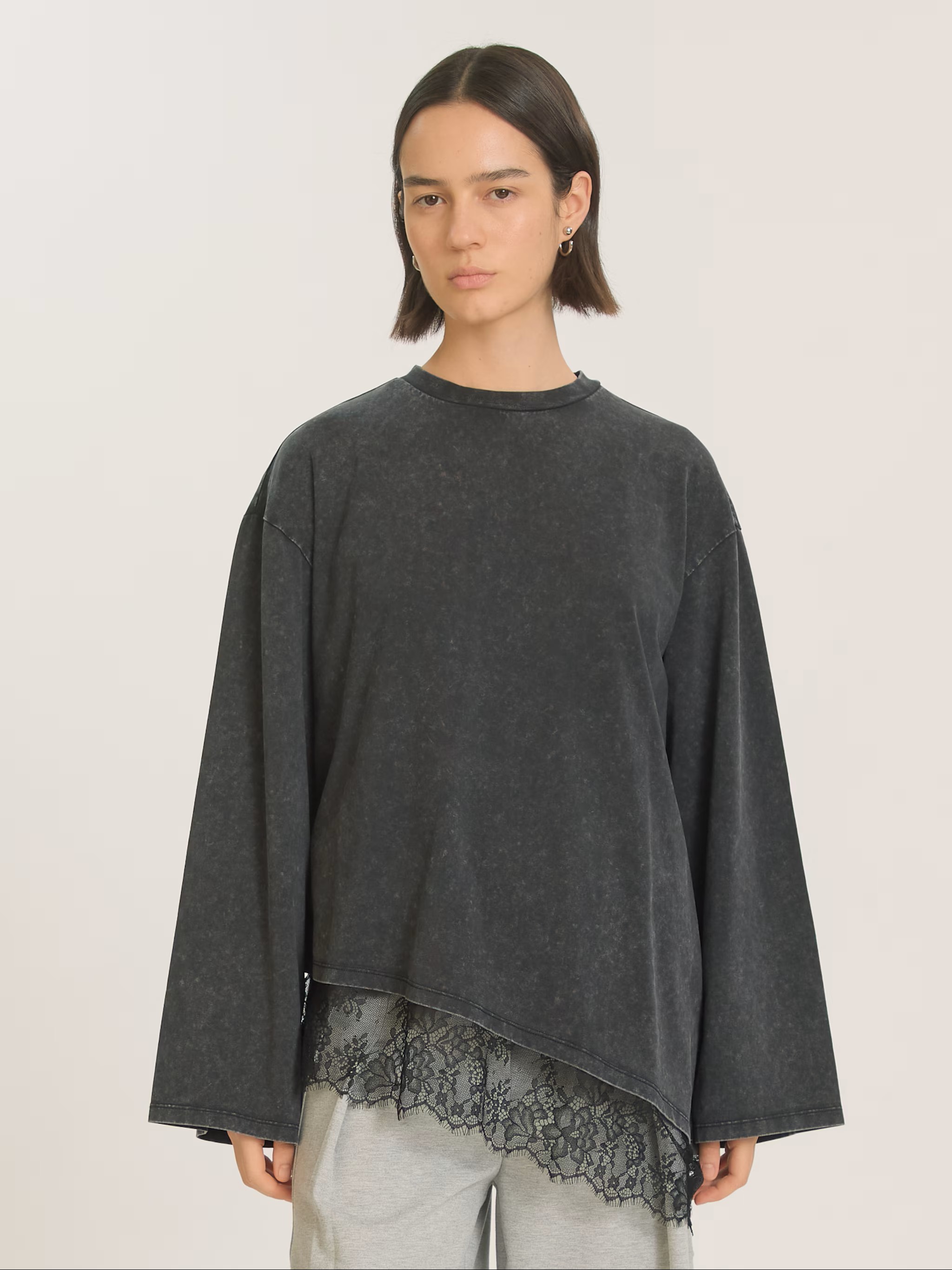 https://images.femalesconceptstore.becosoft.net/articles/kimber1.jpg?qs=6924