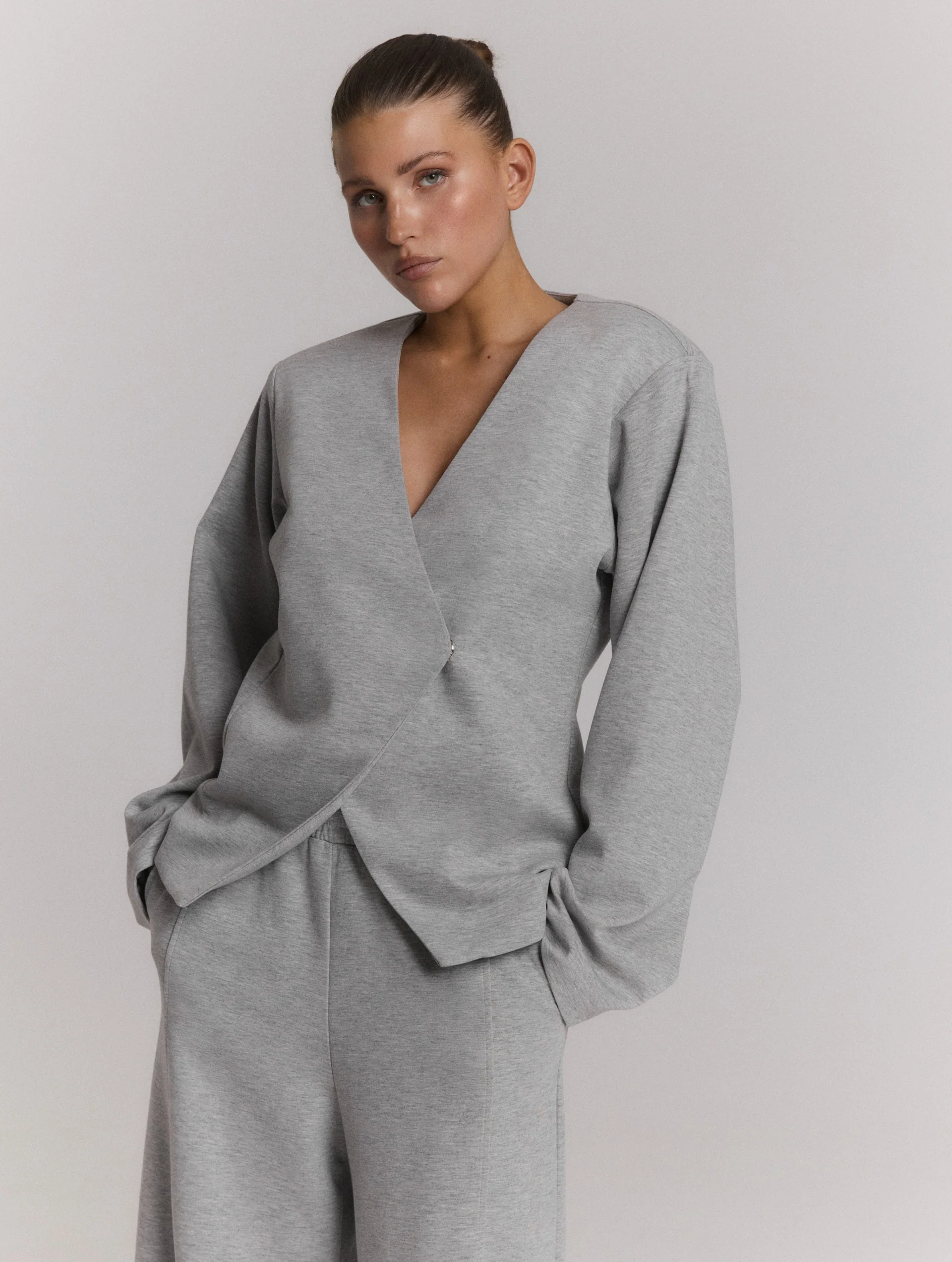 https://images.femalesconceptstore.becosoft.net/articles/lille1.webp?qs=6661