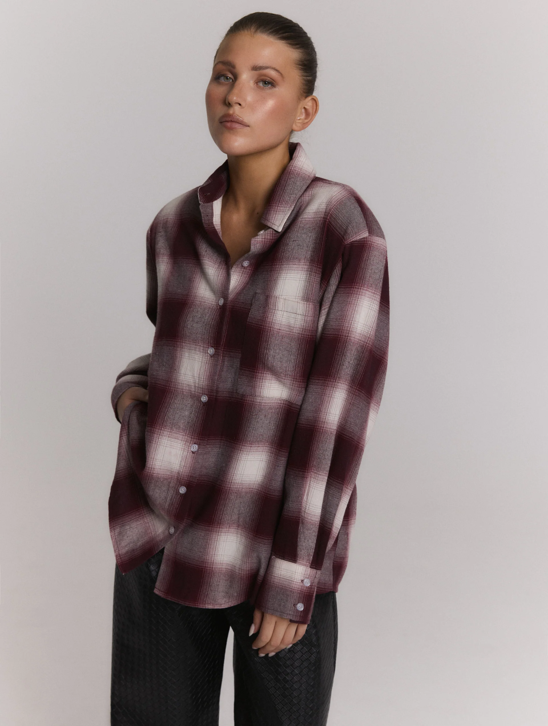 https://images.femalesconceptstore.becosoft.net/articles/lolay1.webp?qs=6348