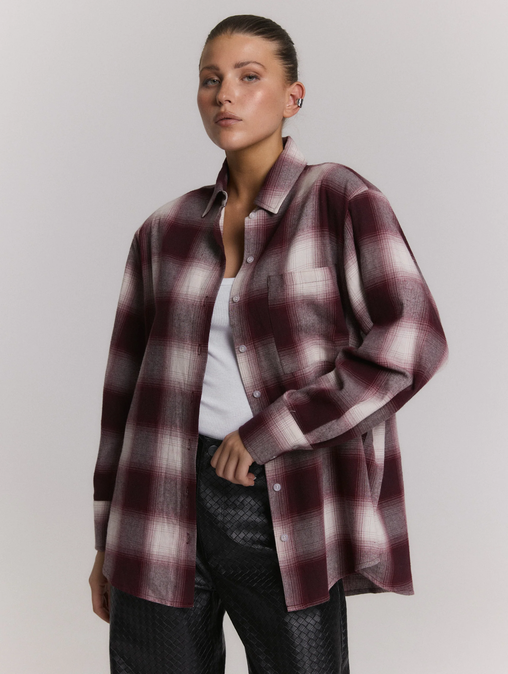 https://images.femalesconceptstore.becosoft.net/articles/lolay2.webp?qs=6349