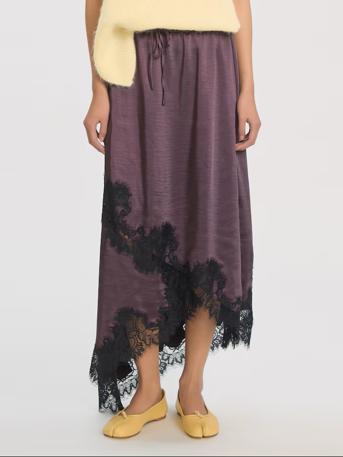 https://images.femalesconceptstore.becosoft.net/articles/lucille1plum.jpg?qs=6564