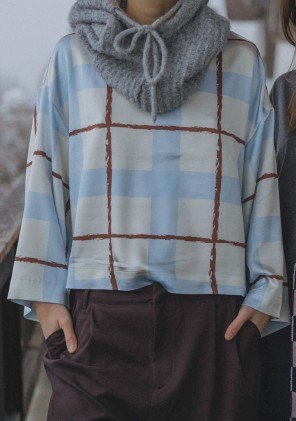 https://images.femalesconceptstore.becosoft.net/articles/martini-bluechecks1.jpg?qs=6142