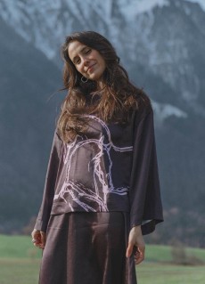 https://images.femalesconceptstore.becosoft.net/articles/martini-brown2.jpg?qs=6128