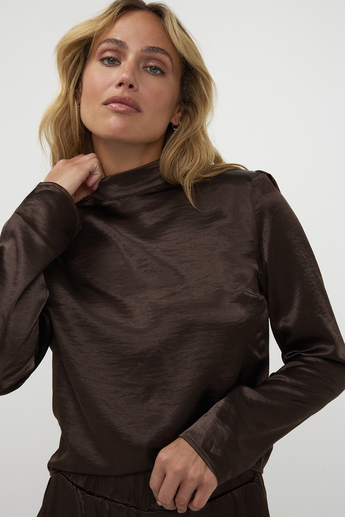 https://images.femalesconceptstore.becosoft.net/articles/milan2.jpg?qs=6762
