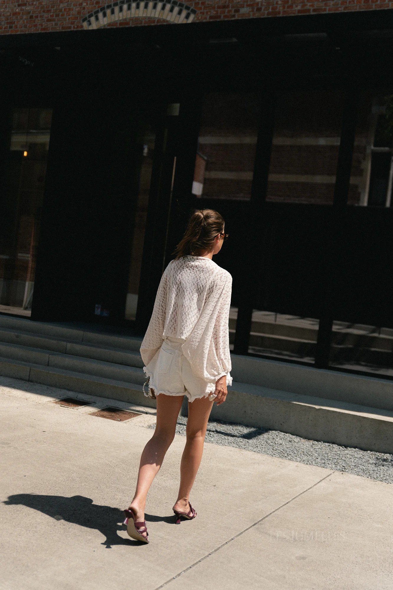 https://images.femalesconceptstore.becosoft.net/articles/monicalaceecru4.jpg?qs=5757