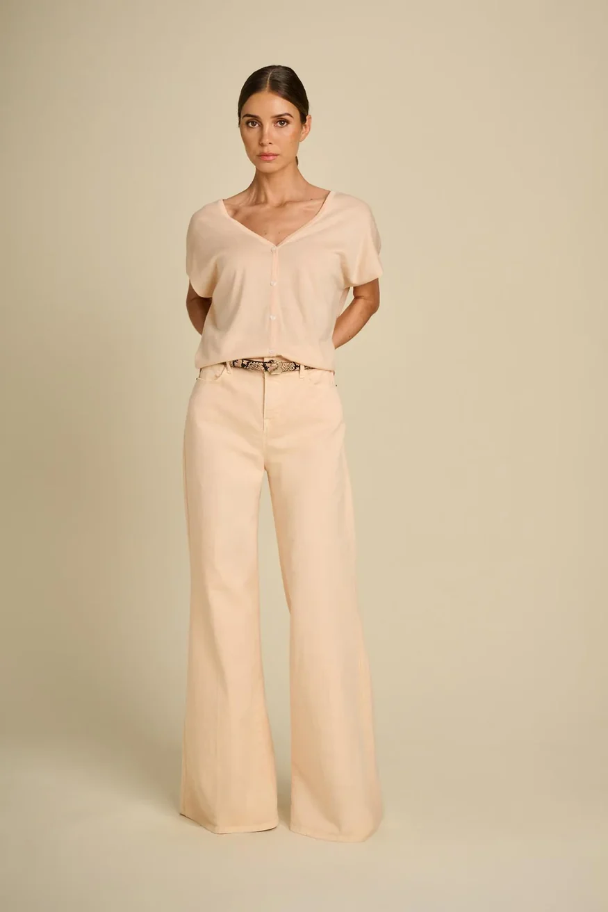 https://images.femalesconceptstore.becosoft.net/articles/mumbaitrouserpowder3.webp?qs=5862