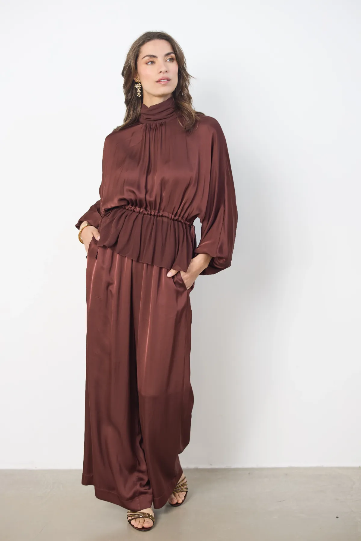 https://images.femalesconceptstore.becosoft.net/articles/myriam1.webp?qs=6592