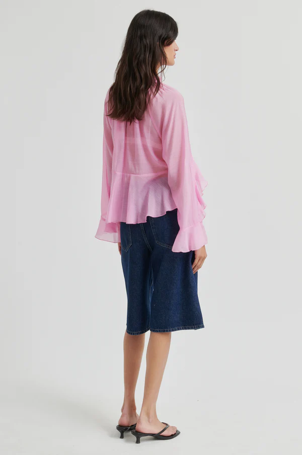 https://images.femalesconceptstore.becosoft.net/articles/naje2.webp?qs=5525