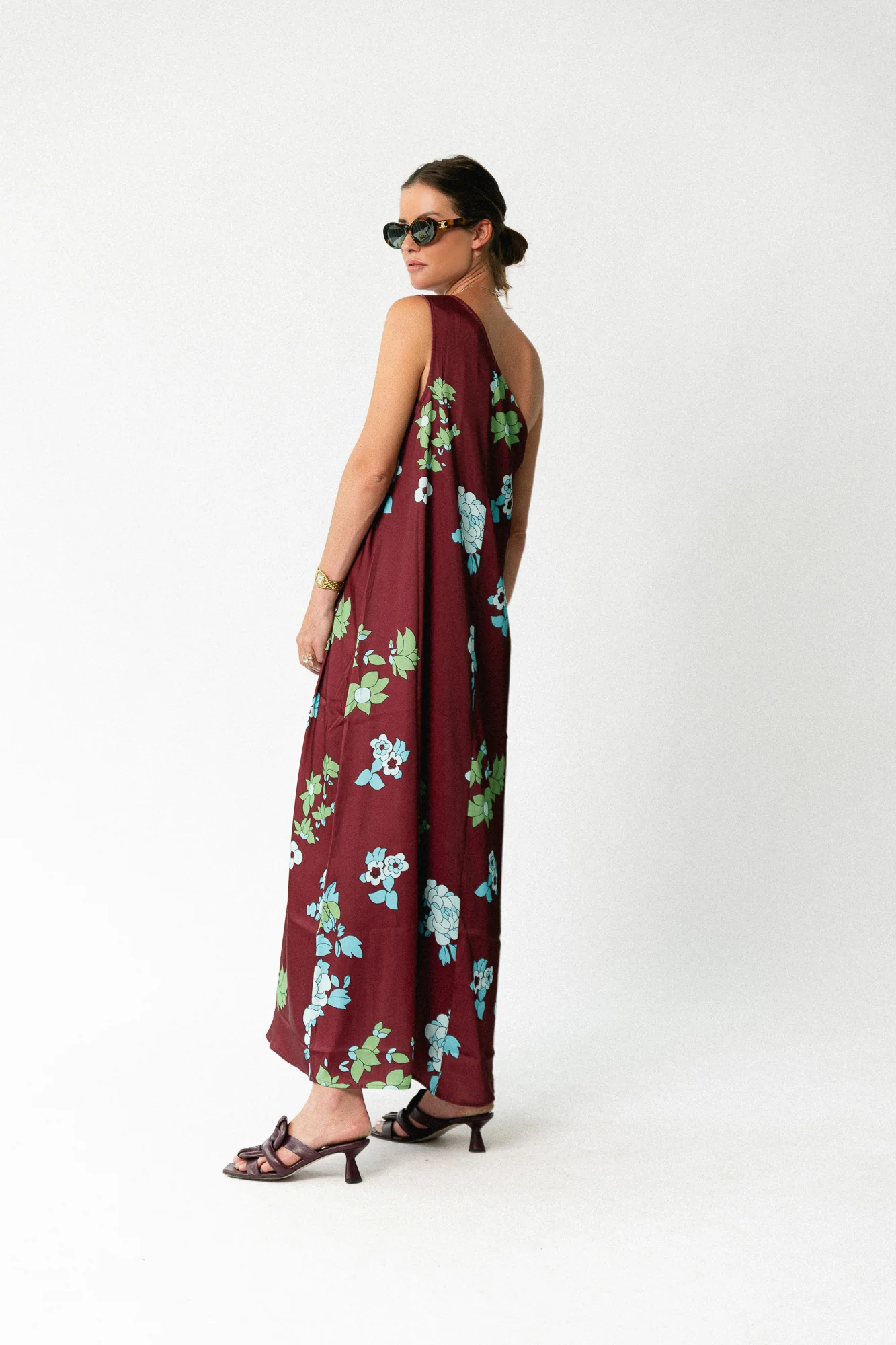 https://images.femalesconceptstore.becosoft.net/articles/nia-bur-hyd2.webp?qs=5648