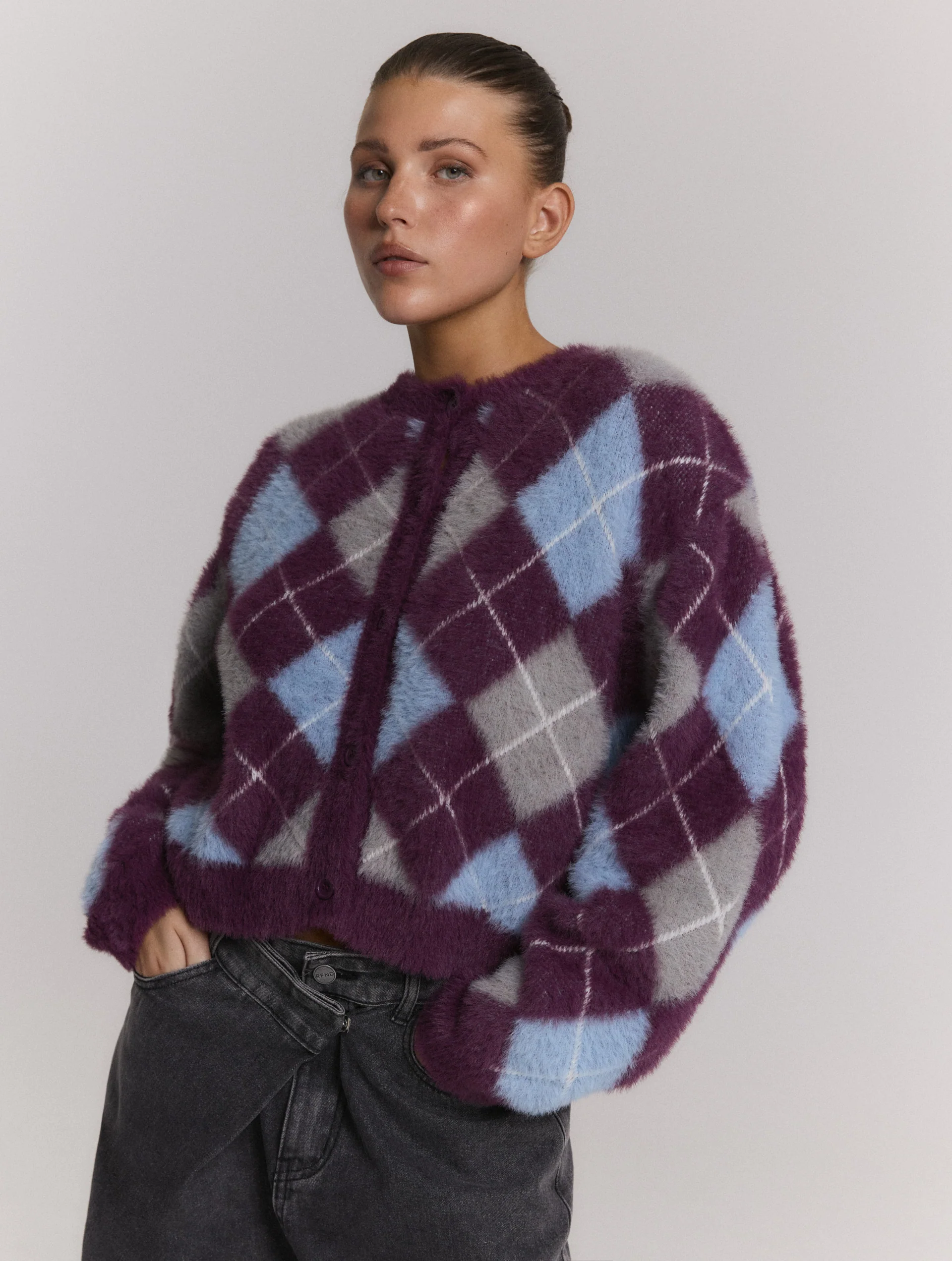https://images.femalesconceptstore.becosoft.net/articles/nomi1.webp?qs=6342