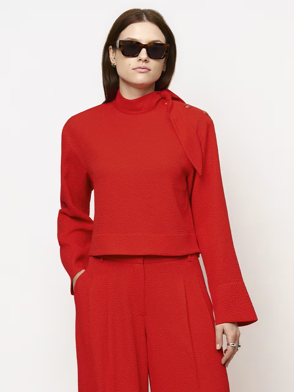 https://images.femalesconceptstore.becosoft.net/articles/olwen1.jpg?qs=6938