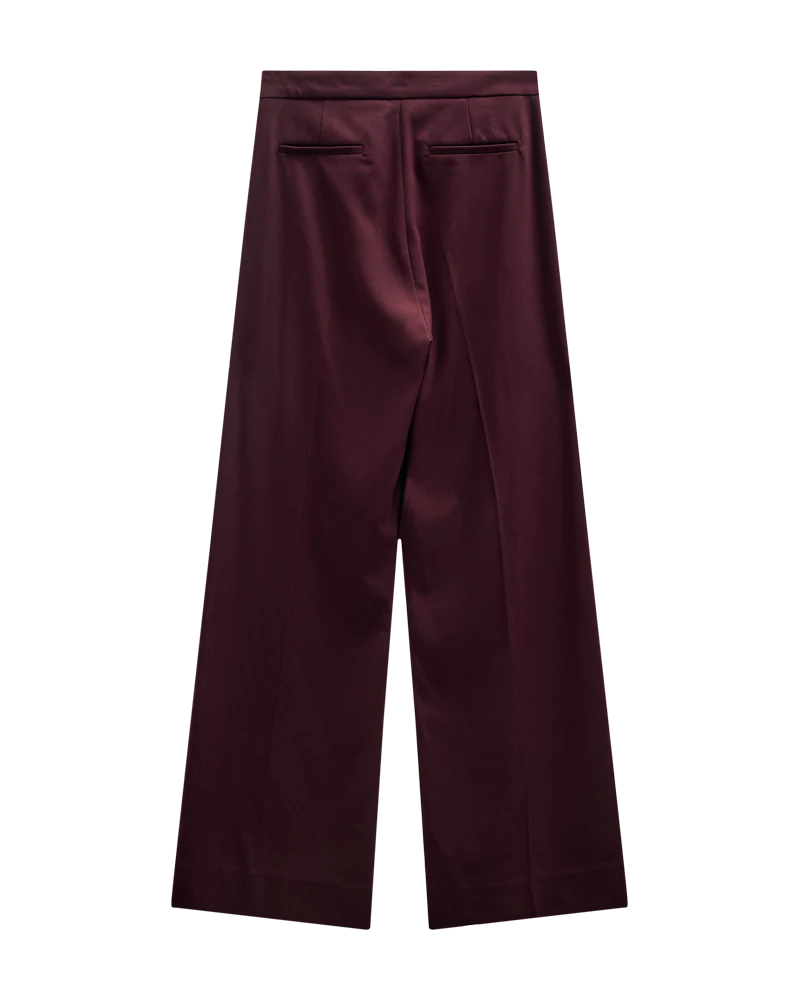 https://images.femalesconceptstore.becosoft.net/articles/packshot_2_200619_1368_Back_1_CMTAILOR-PANTS_20Windsor_20Wine_900x.webp?height=150&width=150&scale=canvas&qs=3959