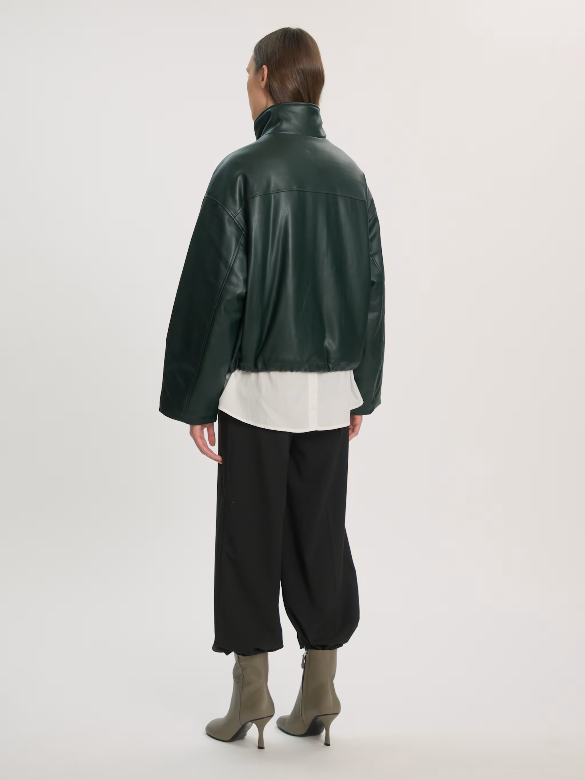 https://images.femalesconceptstore.becosoft.net/articles/paisley2.jpg?qs=6620