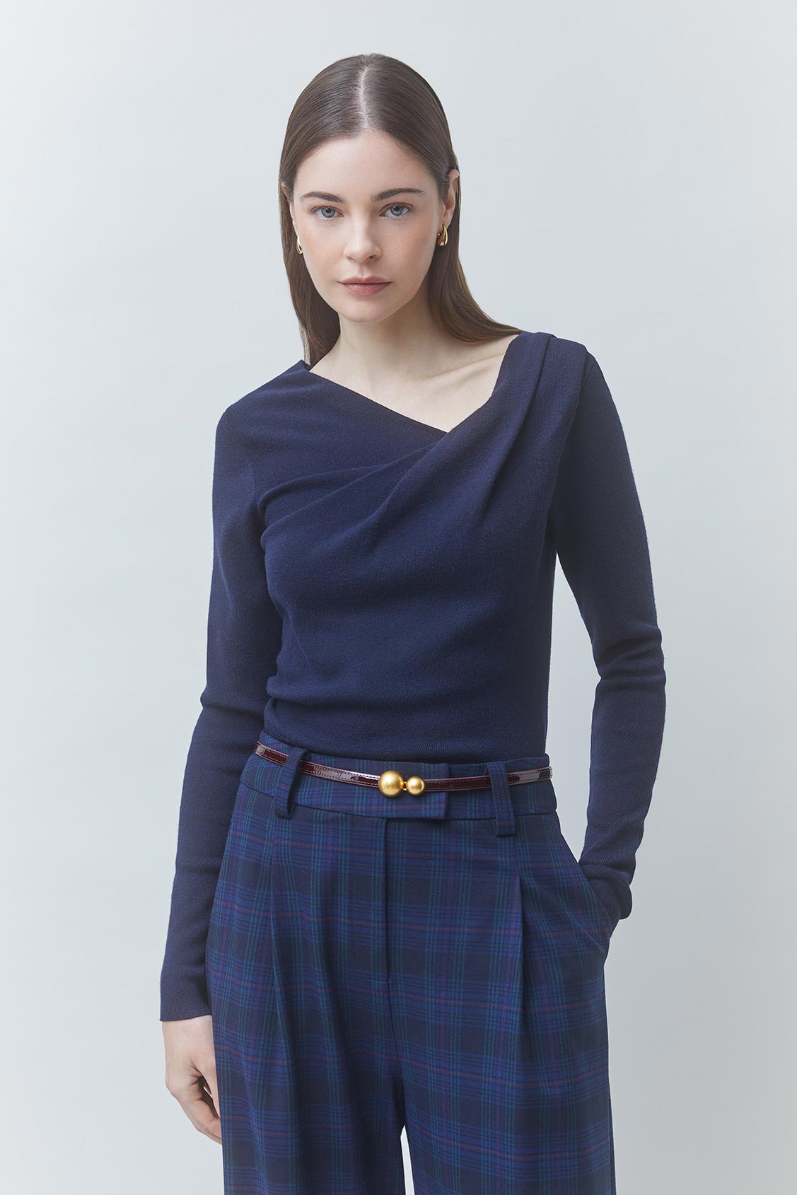 https://images.femalesconceptstore.becosoft.net/articles/pleor1.jpg?qs=6700