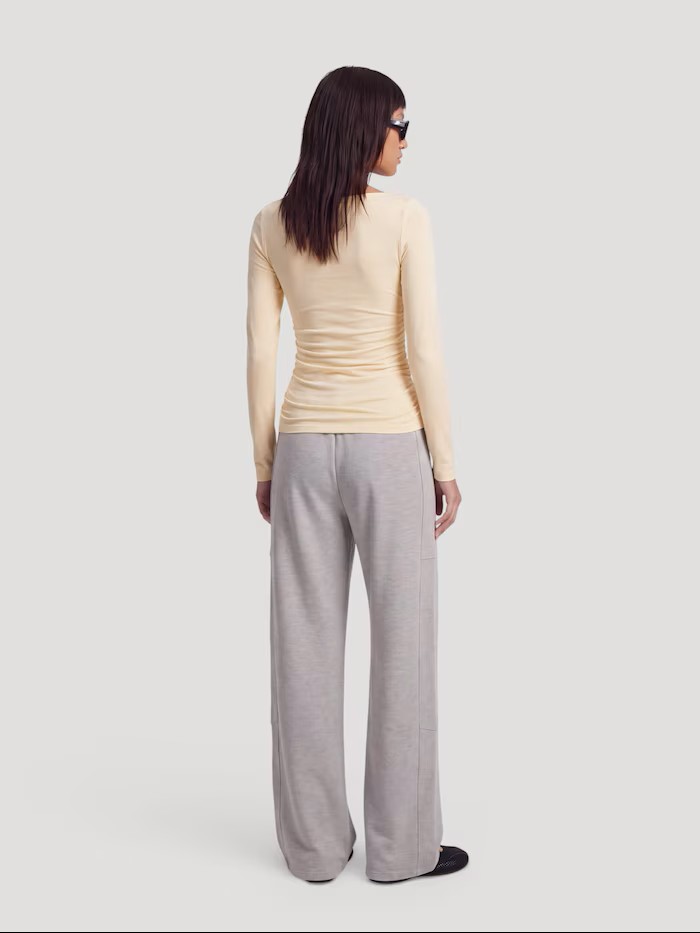 https://images.femalesconceptstore.becosoft.net/articles/rahima2.jpg?qs=6573