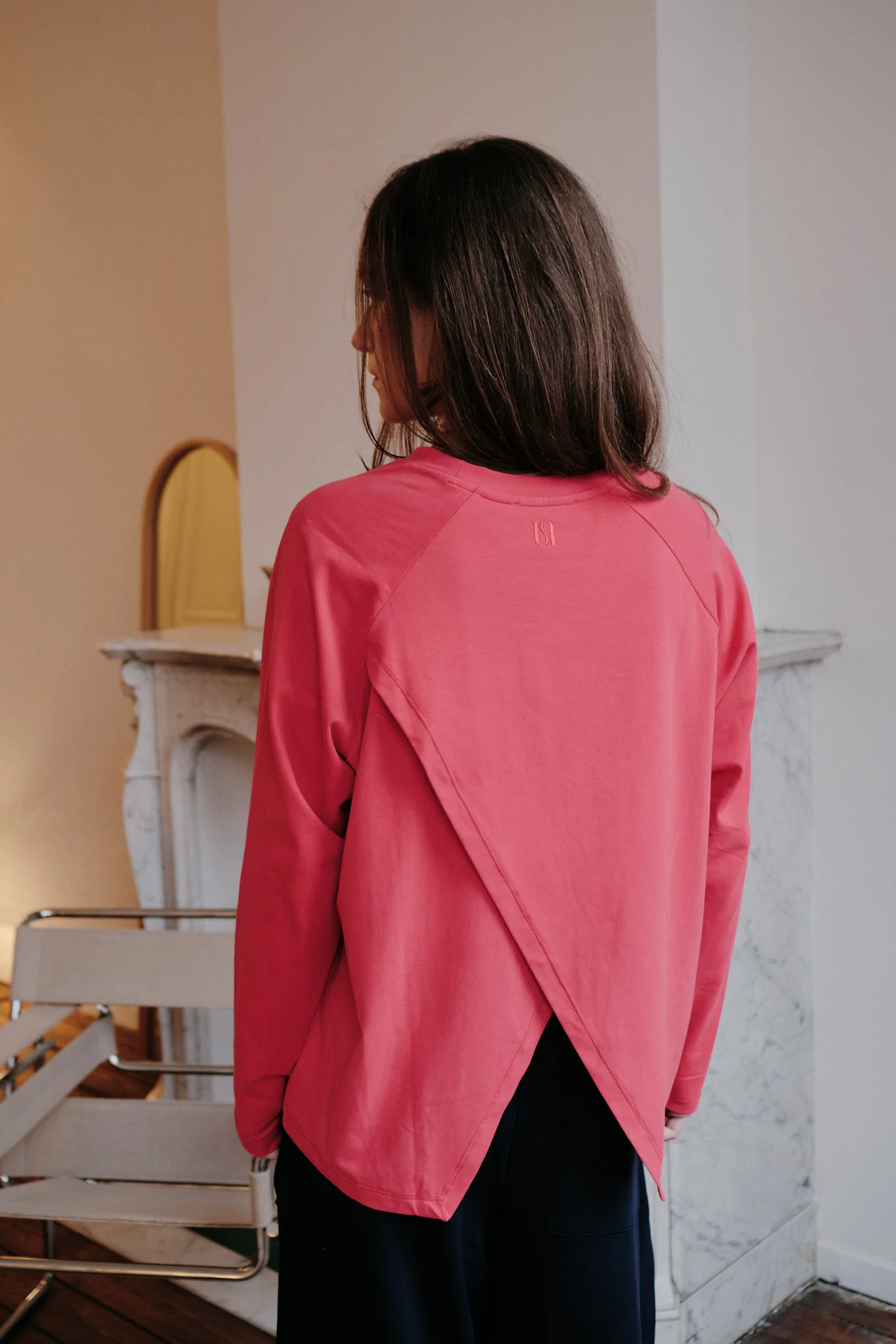 https://images.femalesconceptstore.becosoft.net/articles/romit-shirt1.webp?qs=6463