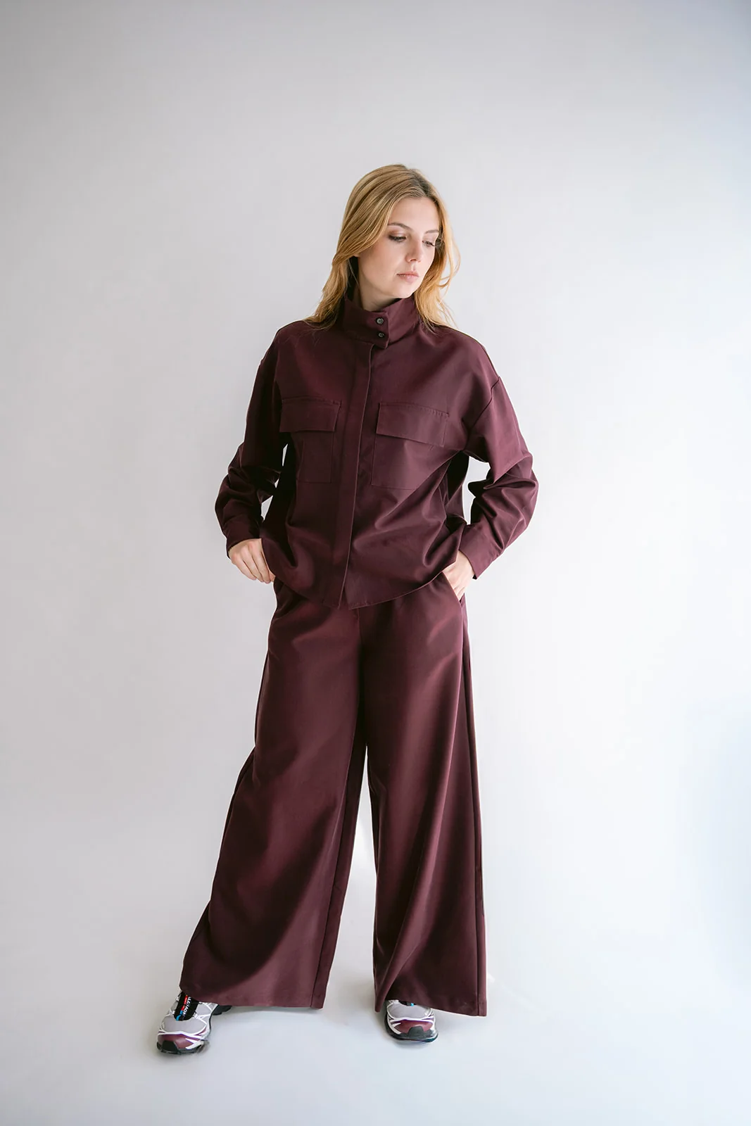 https://images.femalesconceptstore.becosoft.net/articles/sam-pants-tencel-bordeaux01.webp?qs=6517
