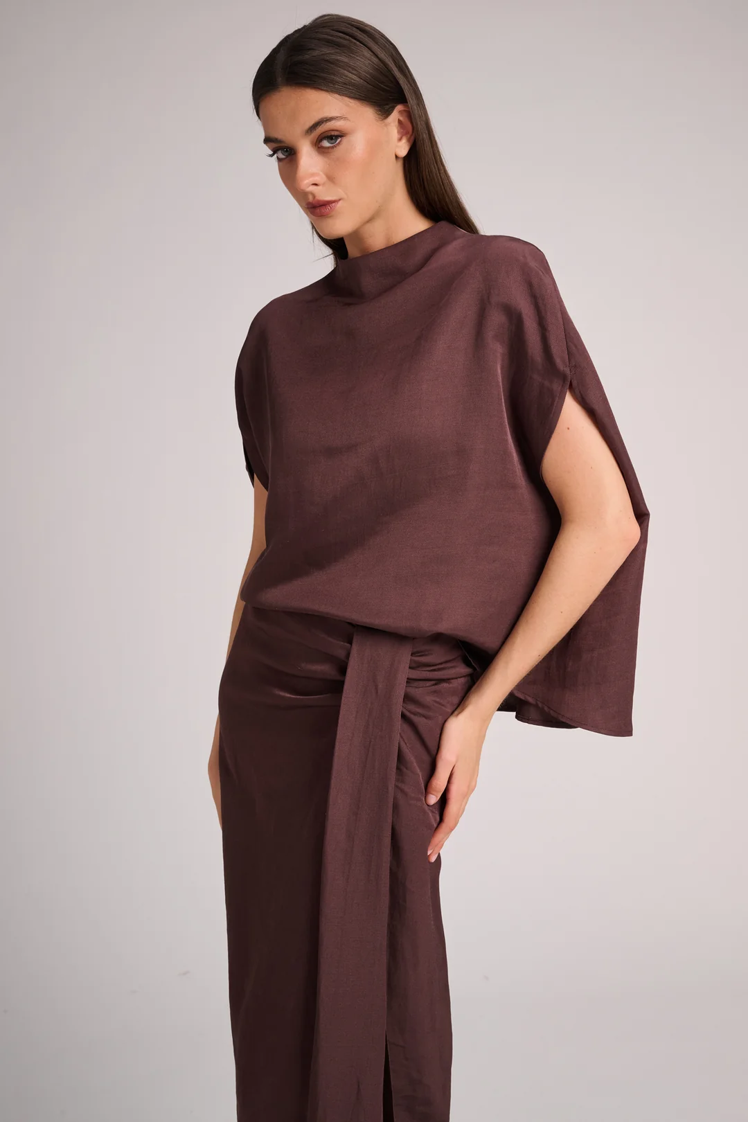 https://images.femalesconceptstore.becosoft.net/articles/skirt_chargegrape.webp?qs=6785