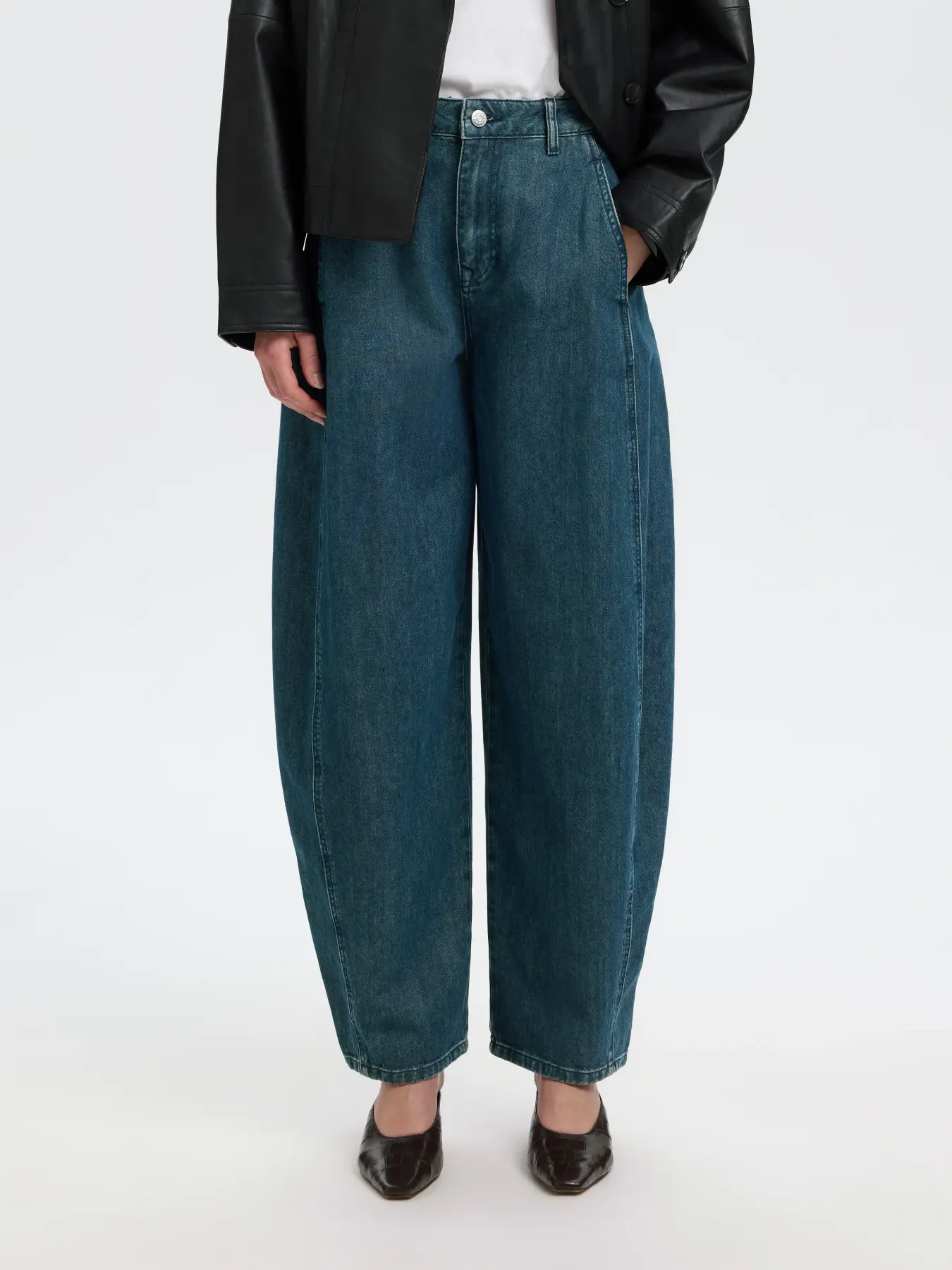 https://images.femalesconceptstore.becosoft.net/articles/slwbarrelrelax1.webp?qs=6201
