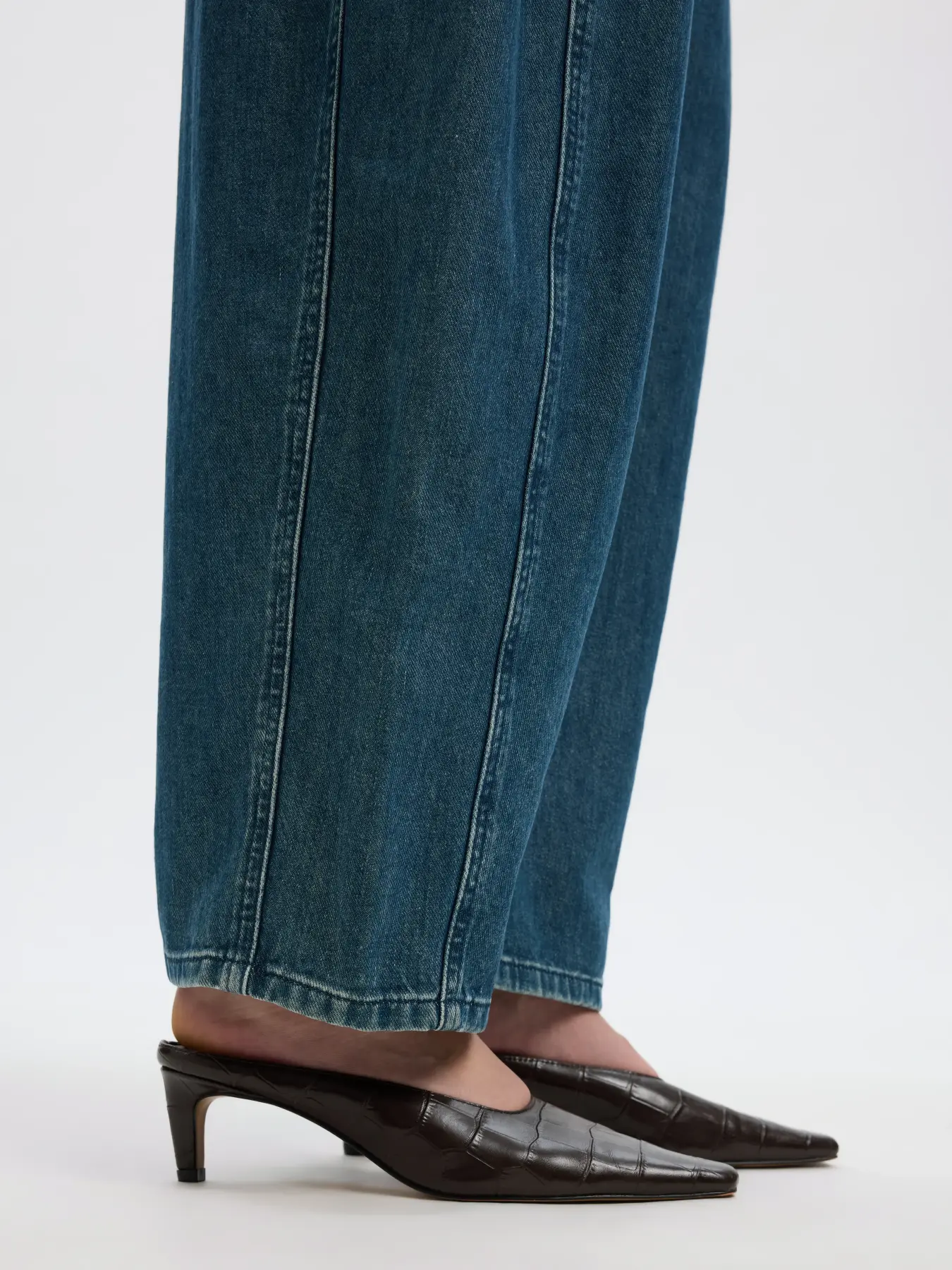 https://images.femalesconceptstore.becosoft.net/articles/slwbarrelrelax3.webp?height=150&width=150&scale=canvas&qs=6203
