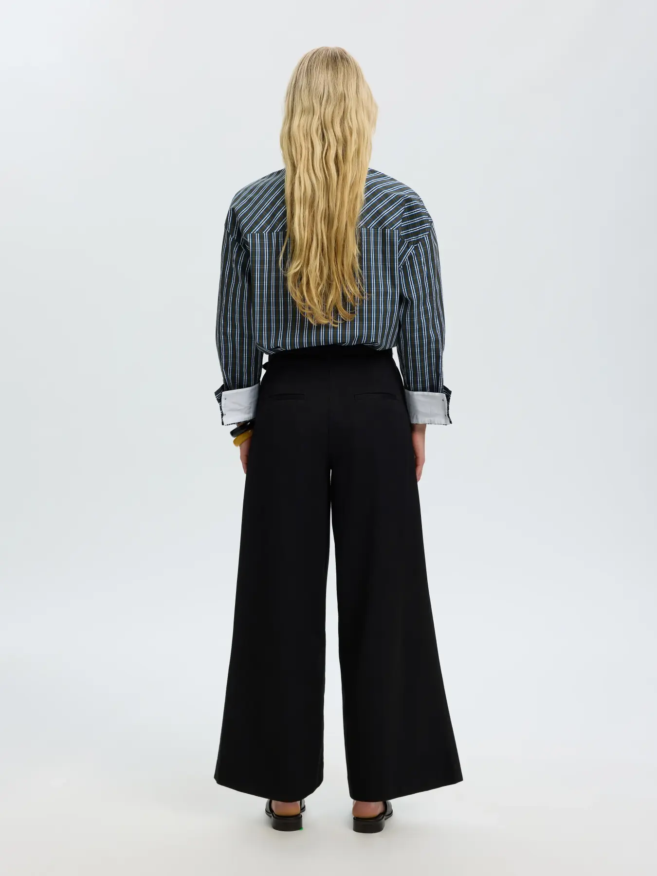 https://images.femalesconceptstore.becosoft.net/articles/slwextra2.webp?qs=6404