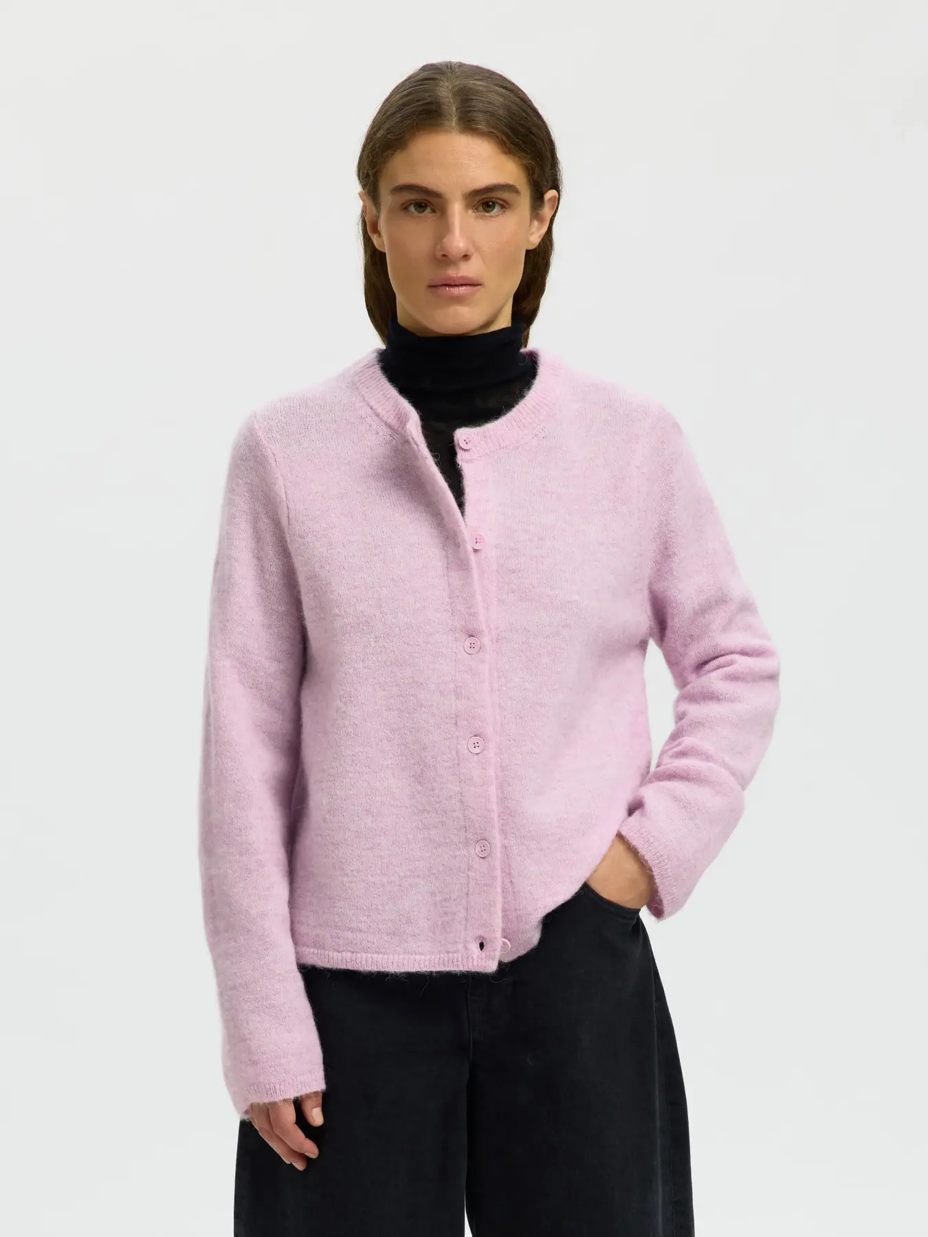 https://images.femalesconceptstore.becosoft.net/articles/slwlulu1.webp?qs=5784
