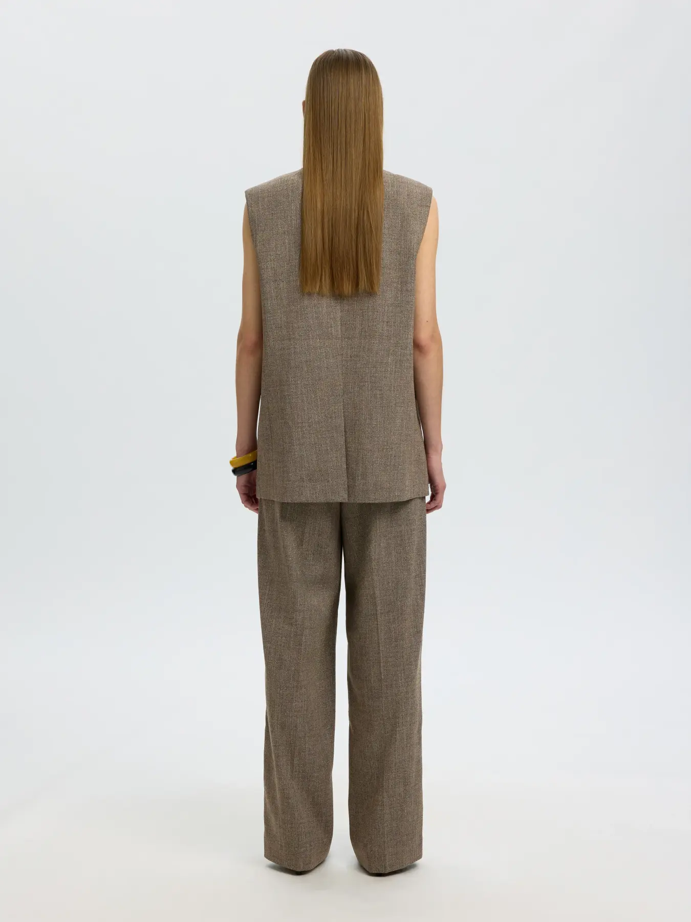 https://images.femalesconceptstore.becosoft.net/articles/slwrelaxedvest2.webp?qs=6401