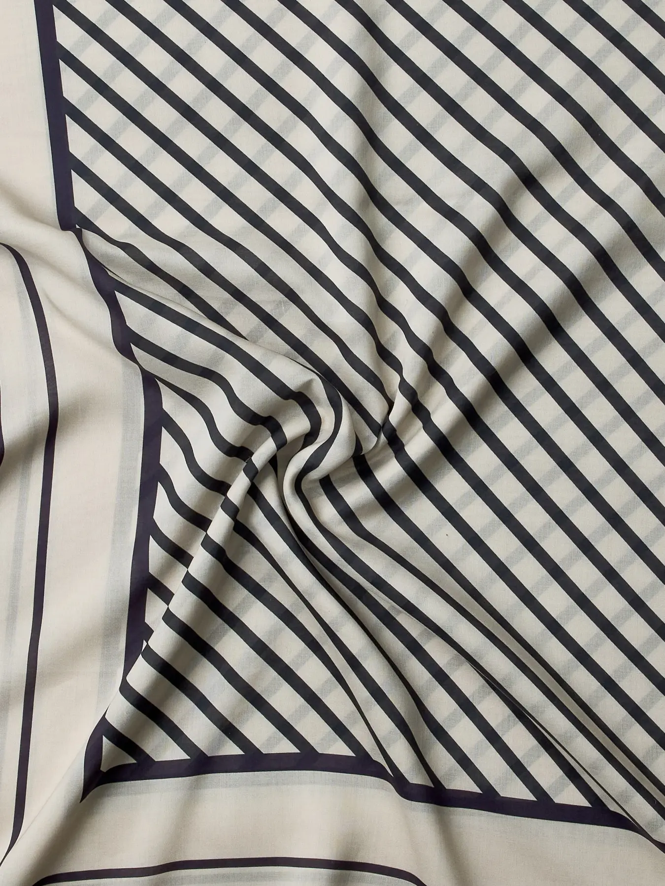 https://images.femalesconceptstore.becosoft.net/articles/slwsia-sarong3.webp?qs=5945