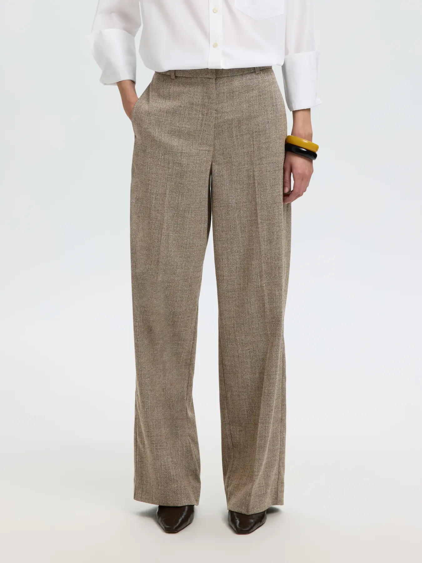 https://images.femalesconceptstore.becosoft.net/articles/slwwide1.webp?qs=6397