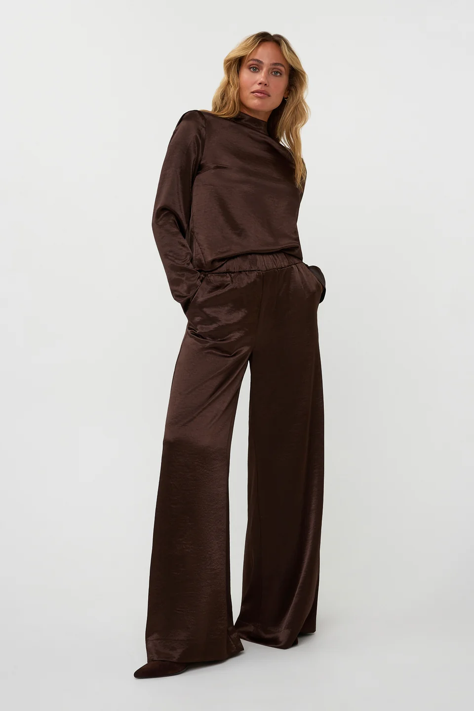https://images.femalesconceptstore.becosoft.net/articles/sylvie1.webp?qs=6747