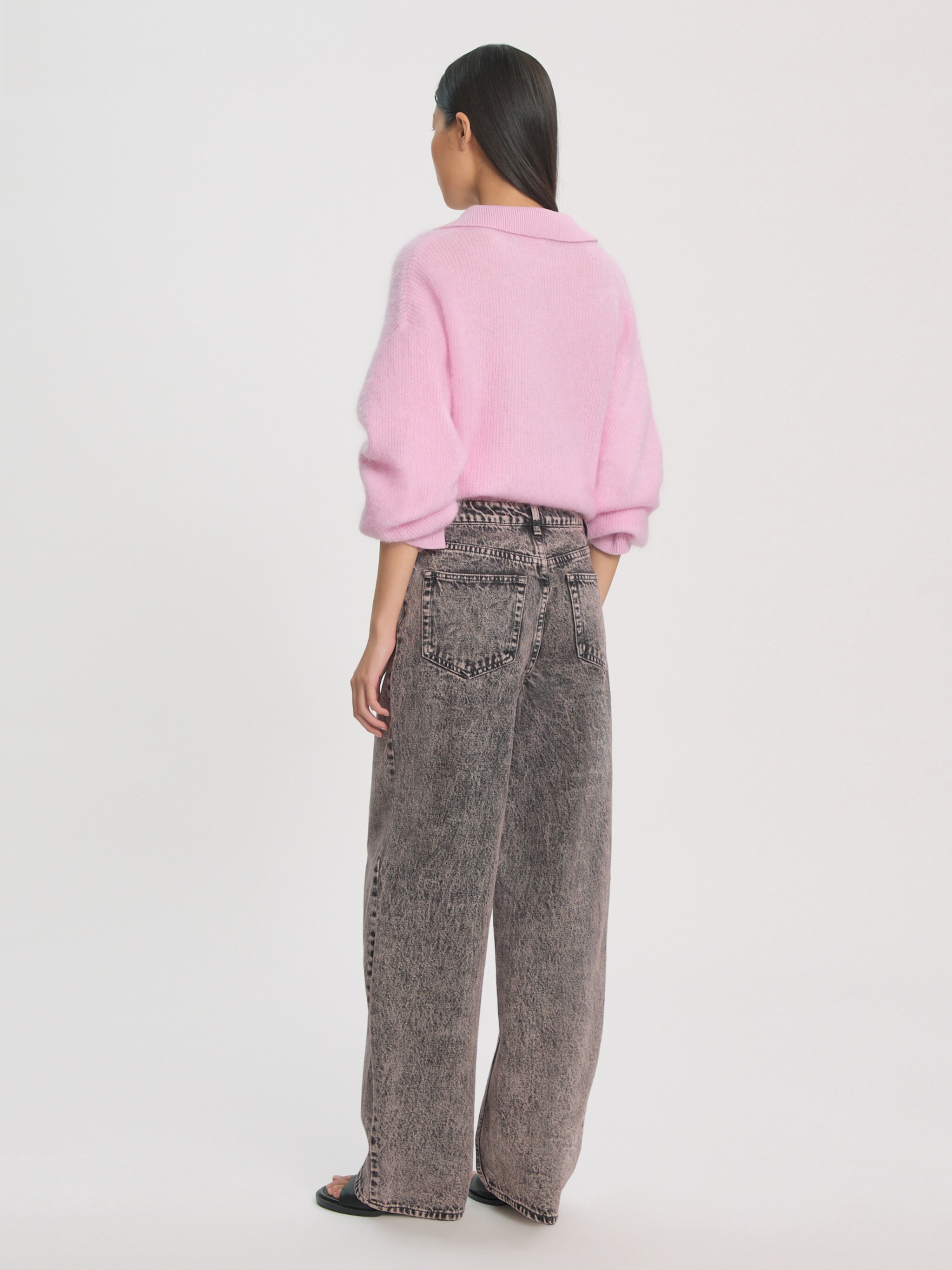 https://images.femalesconceptstore.becosoft.net/articles/theodora2.jpg?qs=6743