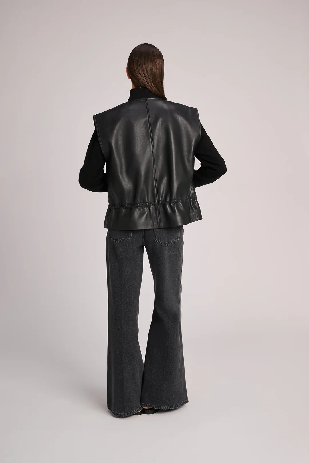 https://images.femalesconceptstore.becosoft.net/articles/vest_antwerp_black_leather2.webp?qs=6300