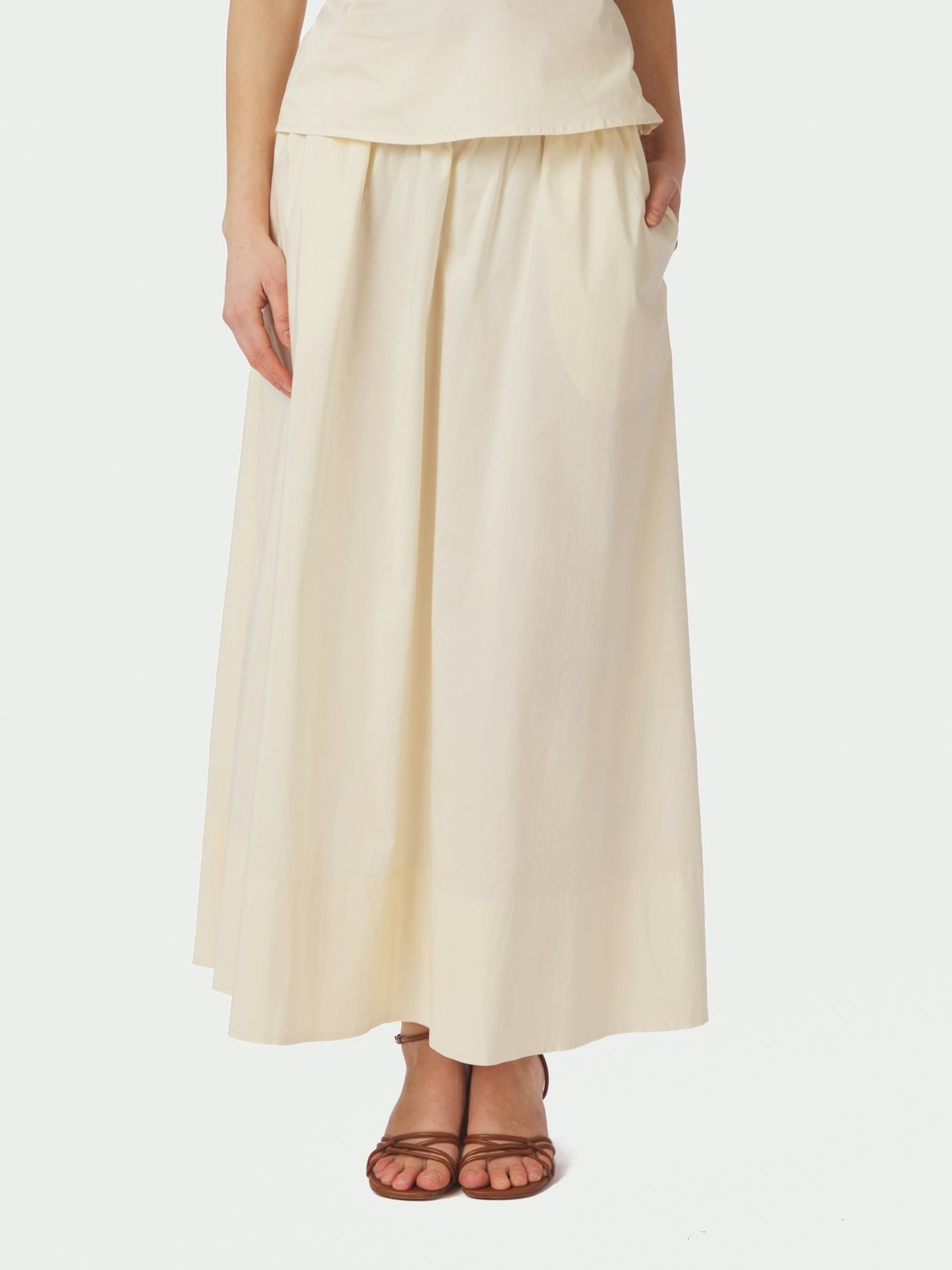 https://images.femalesconceptstore.becosoft.net/articles/yaralongpoplin-lightyellow1.jpg?qs=5718