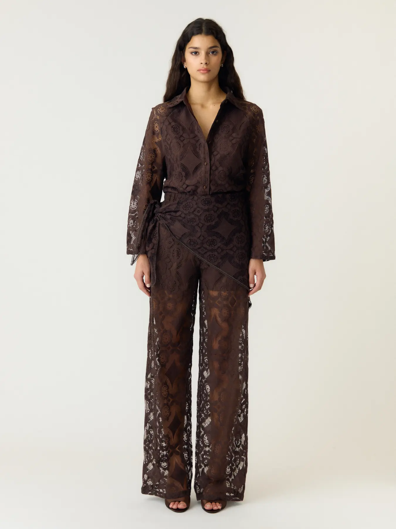 https://images.femalesconceptstore.becosoft.net/articles/yasalmipant3.webp?qs=5744