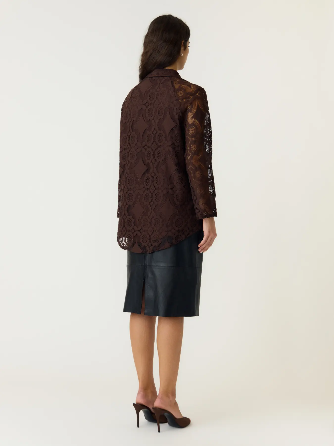https://images.femalesconceptstore.becosoft.net/articles/yasalmishirt2.webp?qs=5740