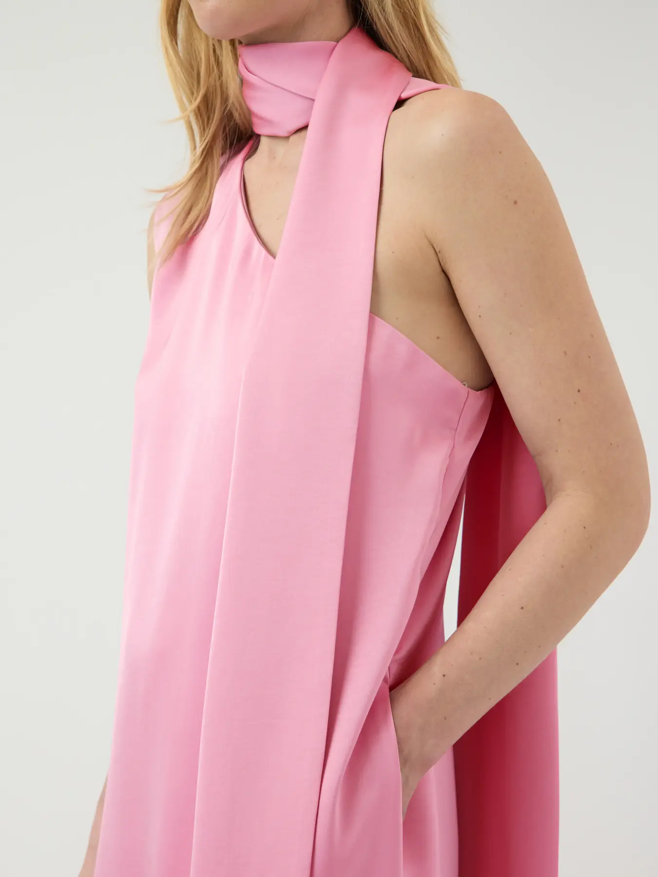 https://images.femalesconceptstore.becosoft.net/articles/yasannalinaorchidsmoke.webp?qs=5553