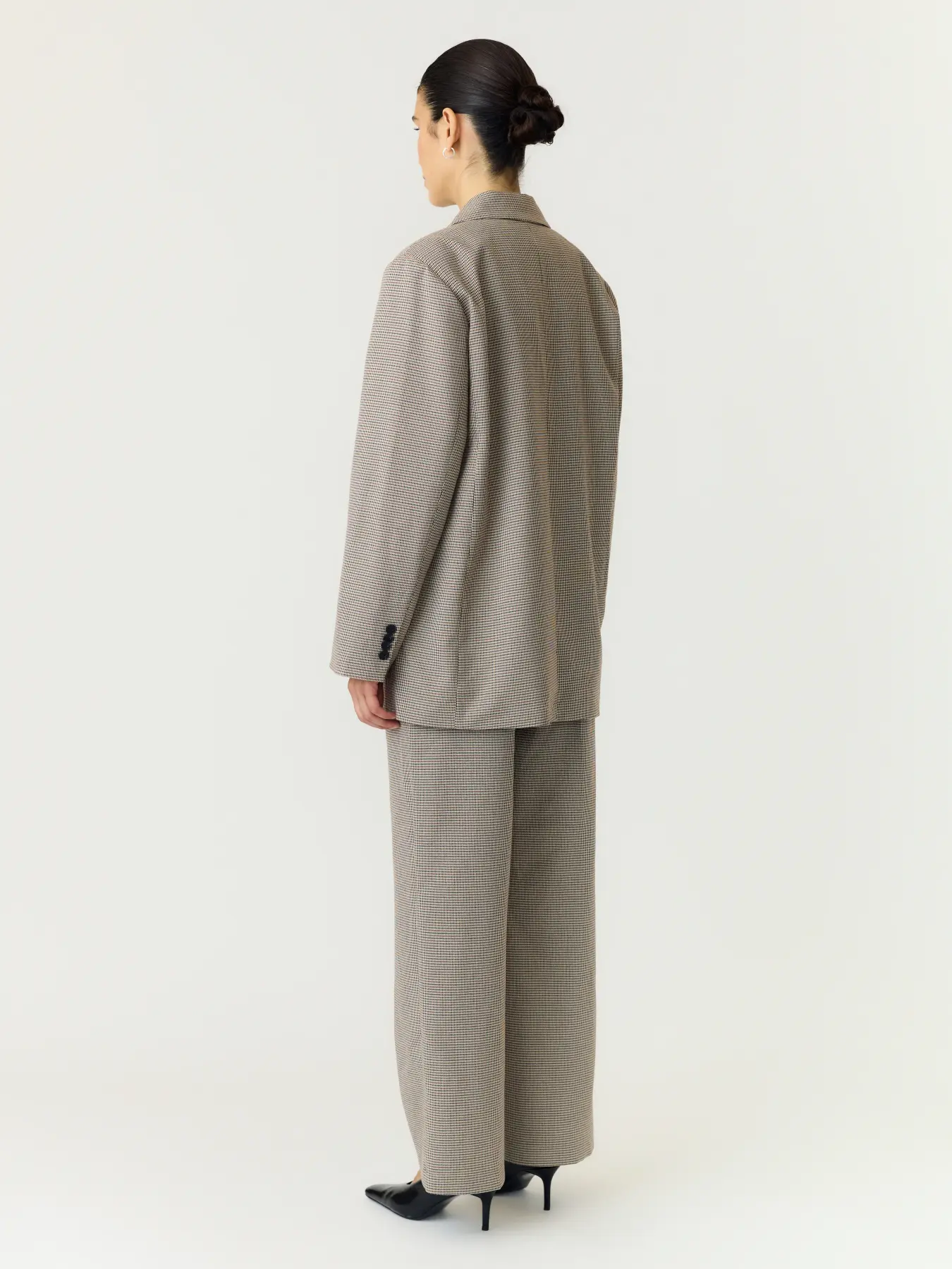 https://images.femalesconceptstore.becosoft.net/articles/yaschekka2.webp?qs=6834