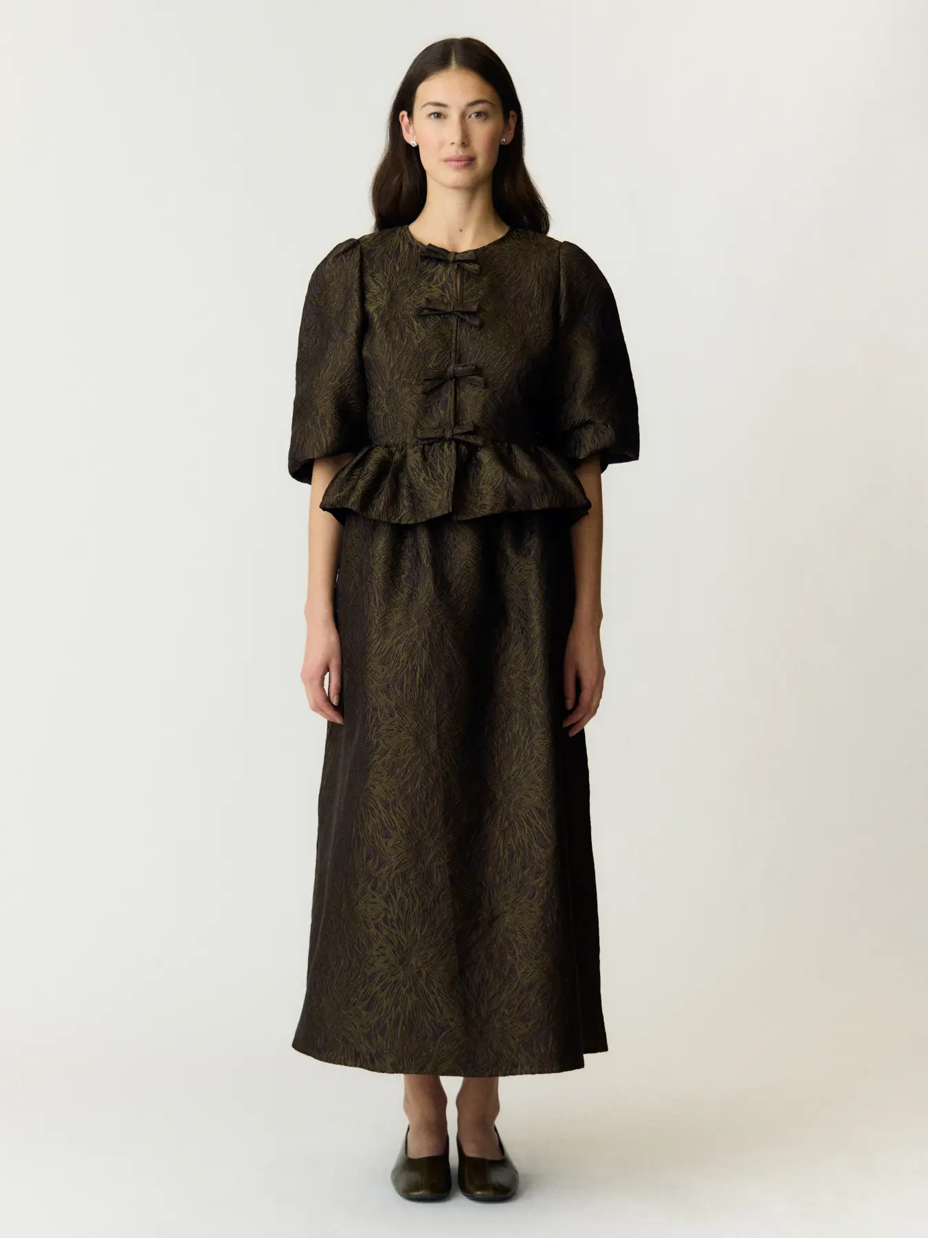 https://images.femalesconceptstore.becosoft.net/articles/yasleroc2.webp?qs=6395