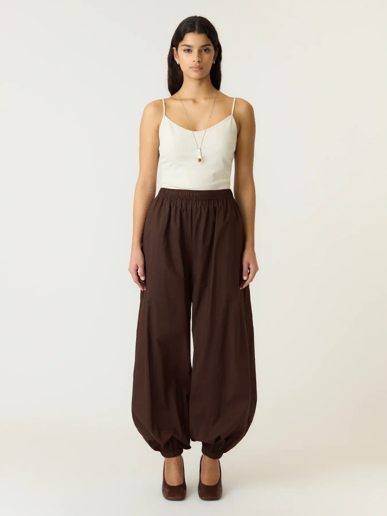 https://images.femalesconceptstore.becosoft.net/articles/yasmelvo3.webp?qs=5747
