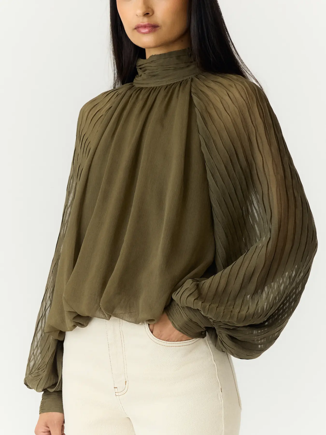 https://images.femalesconceptstore.becosoft.net/articles/yasolera1.webp?qs=6392