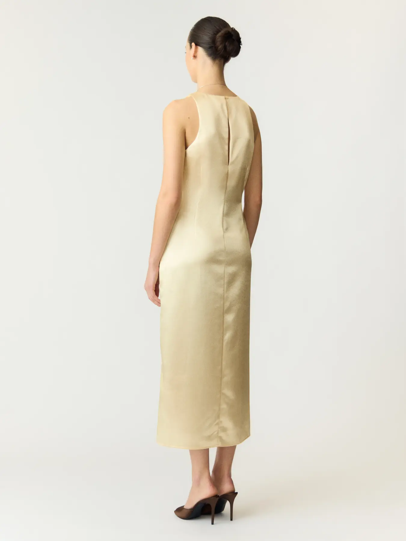 https://images.femalesconceptstore.becosoft.net/articles/yasorchidadress2.webp?qs=5543