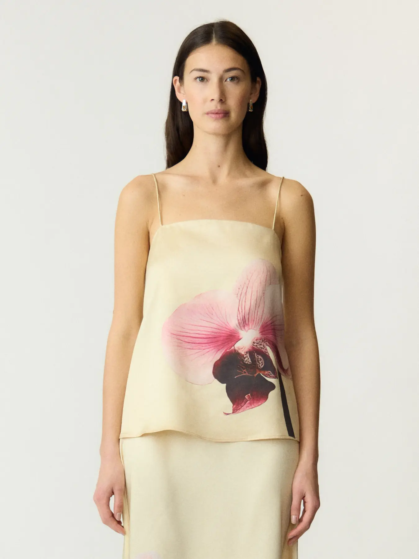 https://images.femalesconceptstore.becosoft.net/articles/yasorchidatop1.webp?qs=5544